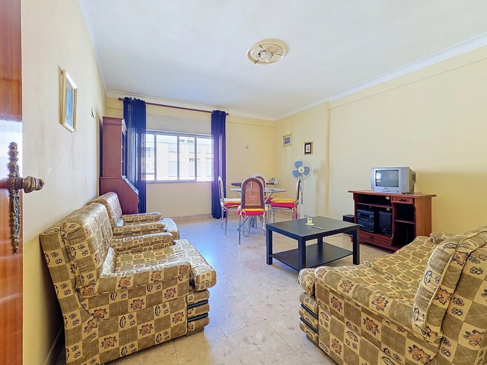 Apartamento T2 para Venda em Faro (Sé e São Pedro) Foto 3