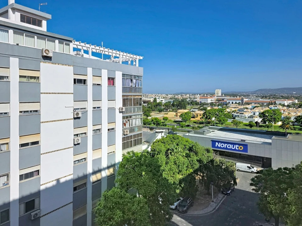 Apartamento T2 para Venda em Faro (Sé e São Pedro) Foto 13