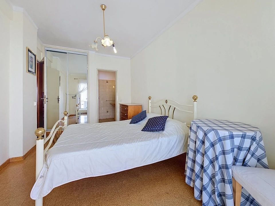 Apartamento T2 para Venda em Faro (Sé e São Pedro) Foto 18