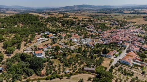 Terreno para Venda em Telhado