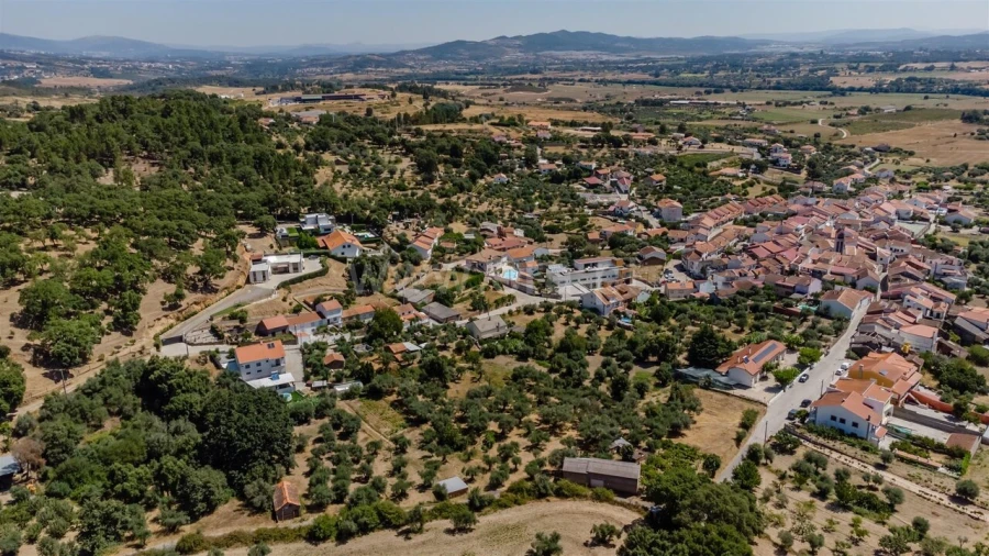 Terreno para Venda em Telhado Foto 4