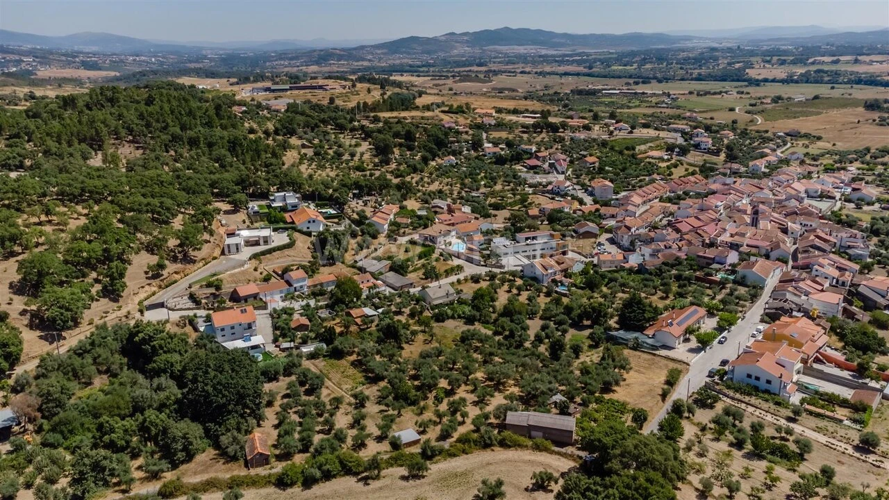 Terreno para Venda em Telhado Foto 4