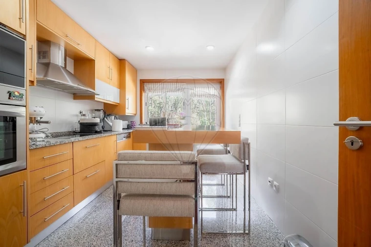 Apartamento T3 para Venda em Cidade da Maia Foto 8
