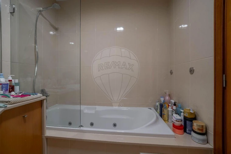 Apartamento T3 para Venda em Cidade da Maia Foto 15