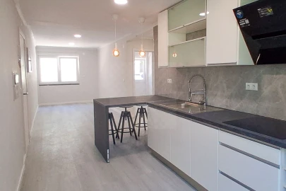 Apartamento T2 para Venda em Benfica