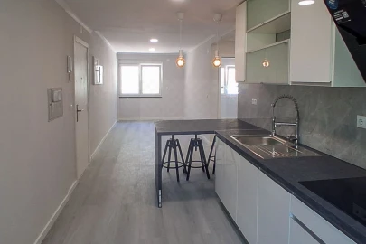 Apartamento T2 para Venda em Benfica