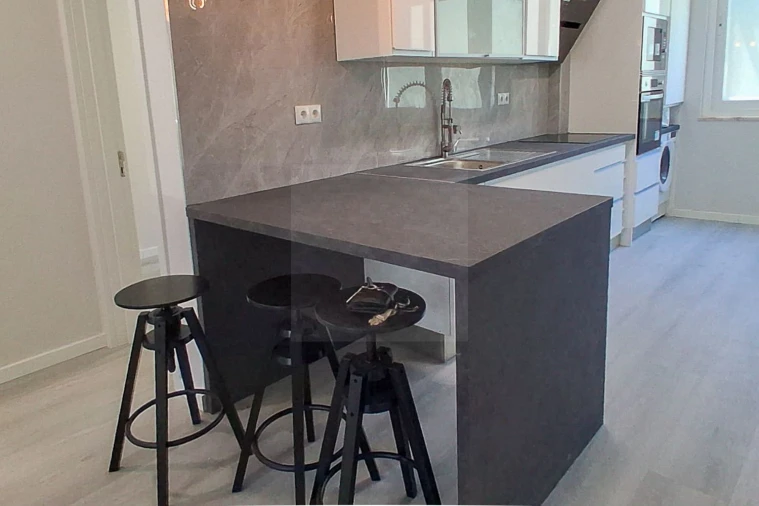 Apartamento T2 para Venda em Benfica Foto 3