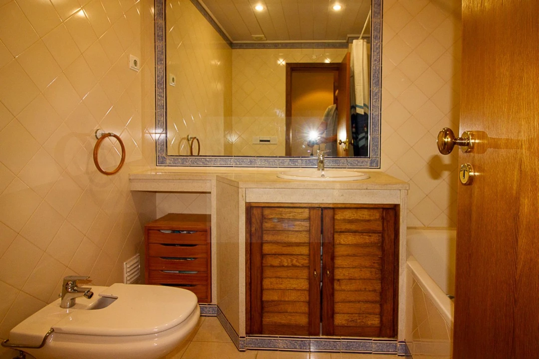 Apartamento T2 para Venda em Costa da Caparica Foto 17