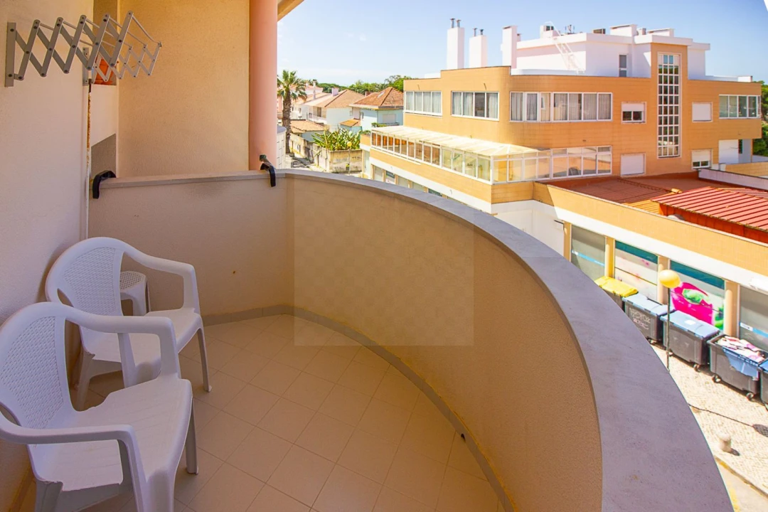 Apartamento T2 para Venda em Costa da Caparica Foto 27
