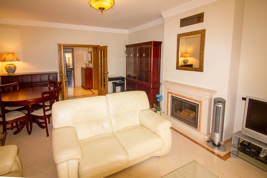 Apartamento T2 para Venda em Costa da Caparica Foto 3