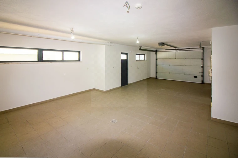Moradia T5 para Venda em Laranjeiro e Feijó Foto 39
