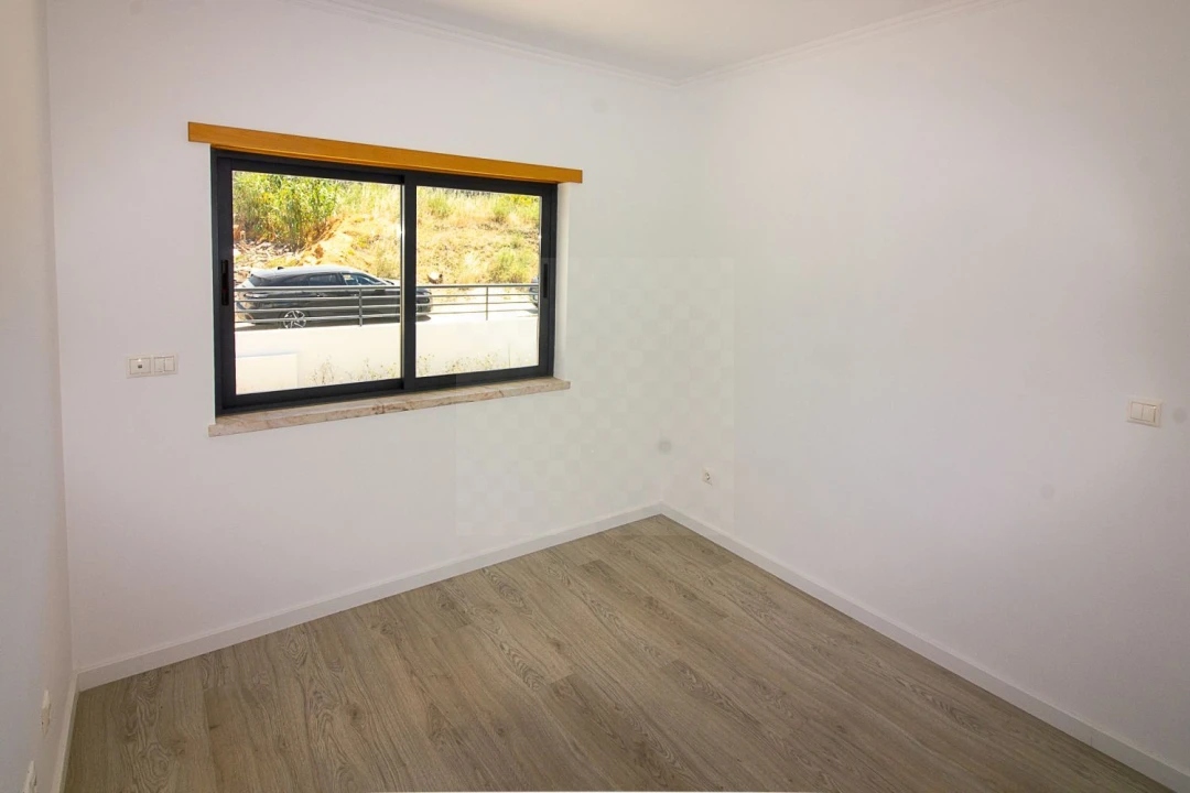 Moradia T5 para Venda em Laranjeiro e Feijó Foto 15