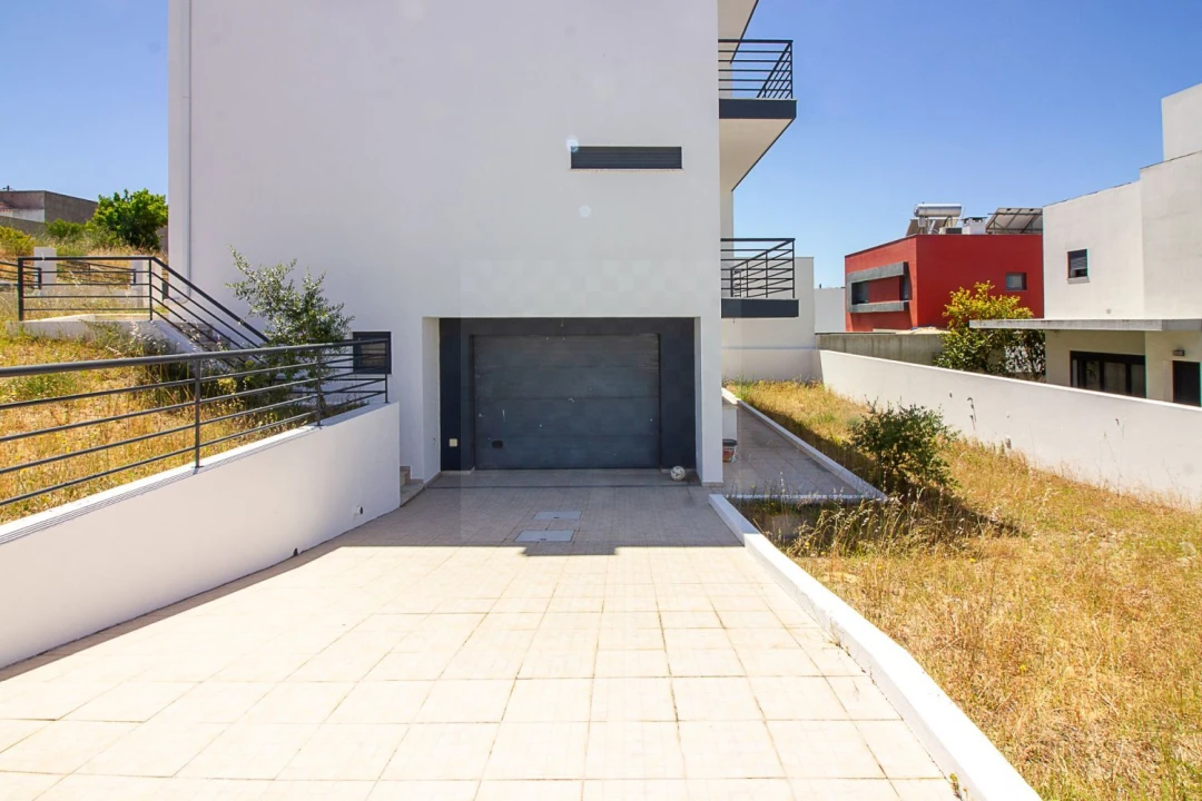 Moradia T5 para Venda em Laranjeiro e Feijó Foto 51