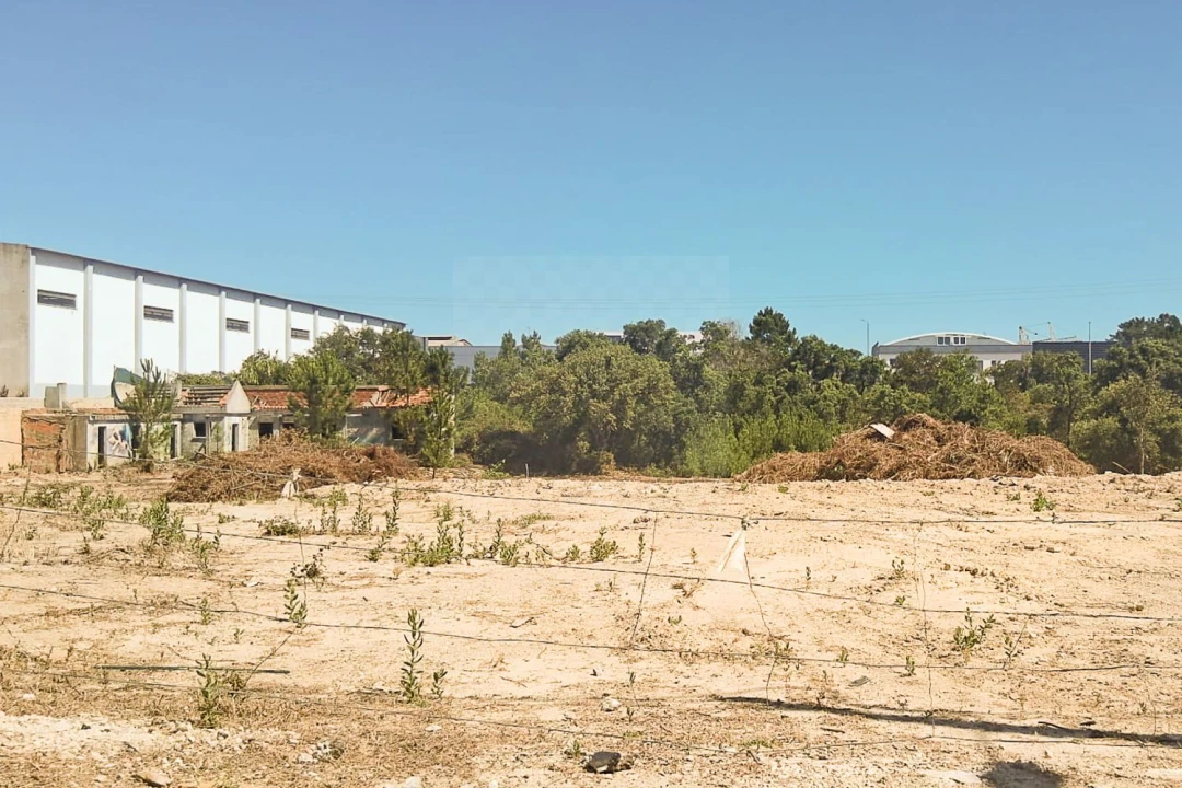 Terreno para Venda em Seixal, Arrentela e Aldeia de Paio Pires Foto 9