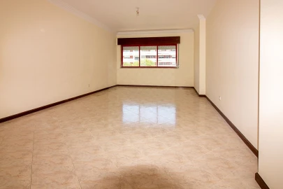 Apartamento T2 para Venda em Algueirão-Mem Martins