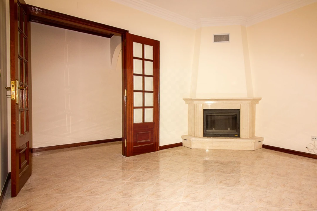 Apartamento T2 para Venda em Algueirão-Mem Martins Foto 8