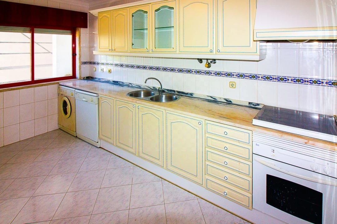 Apartamento T2 para Venda em Algueirão-Mem Martins Foto 3