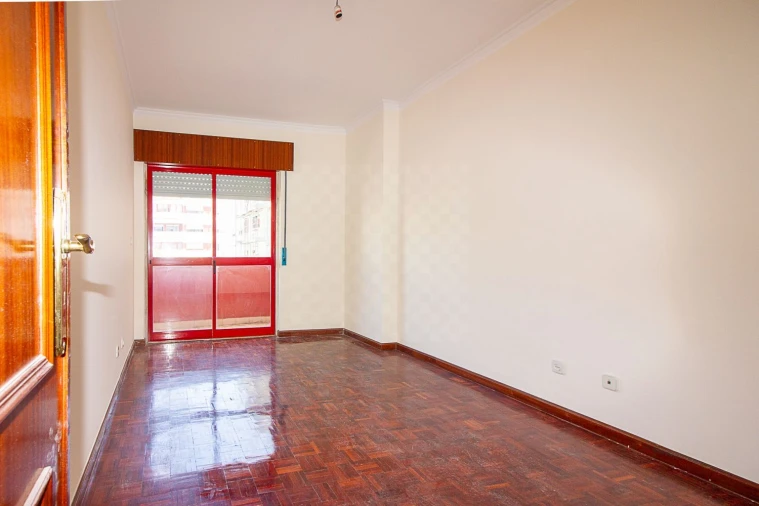 Apartamento T2 para Venda em Algueirão-Mem Martins Foto 9