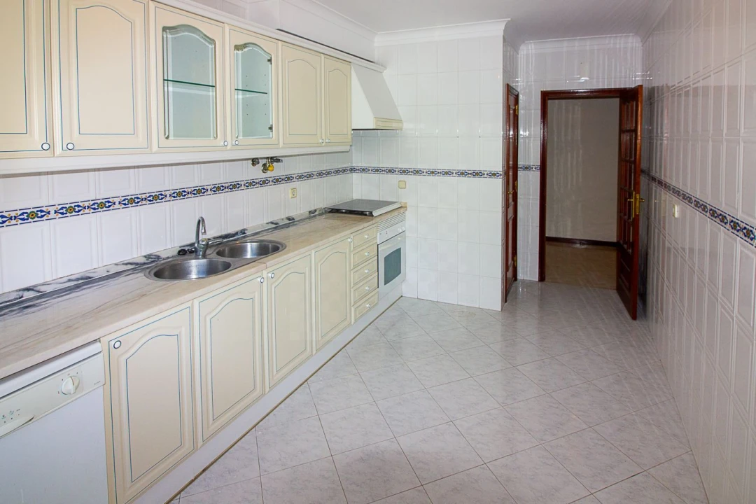 Apartamento T2 para Venda em Algueirão-Mem Martins Foto 4