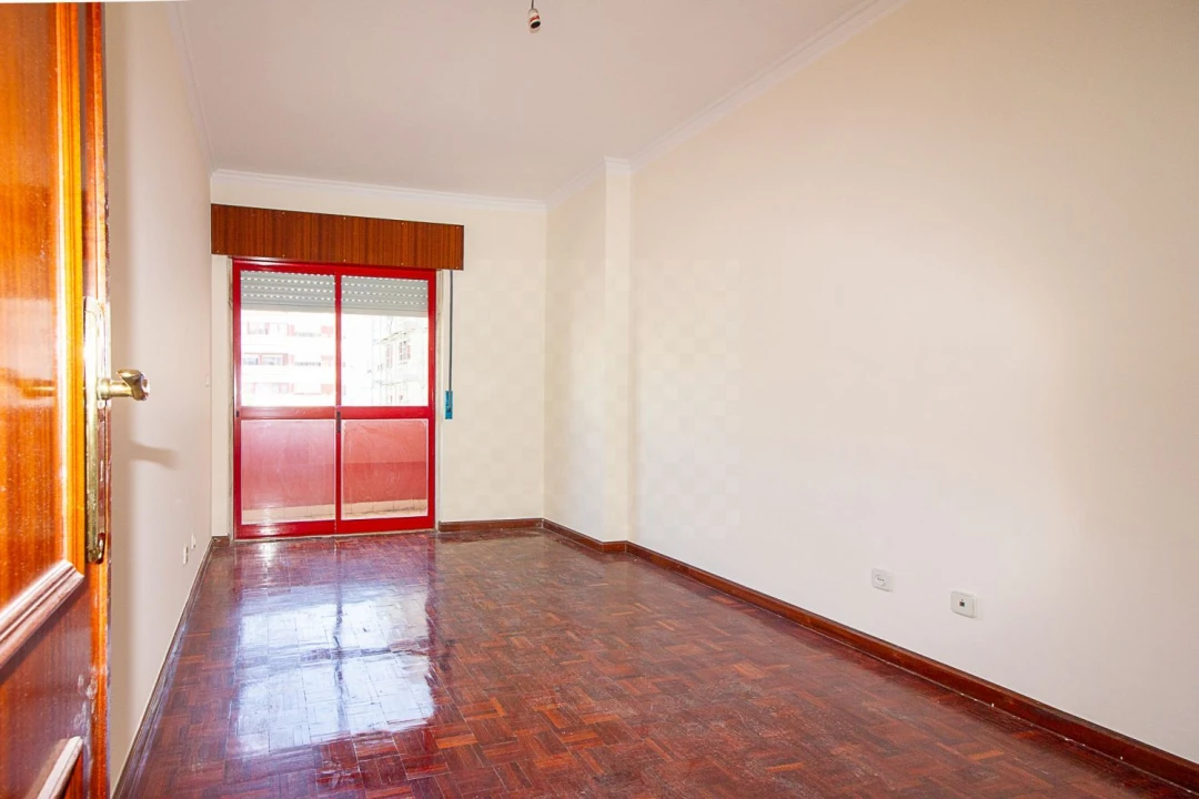 Apartamento T2 para Venda em Algueirão-Mem Martins Foto 9