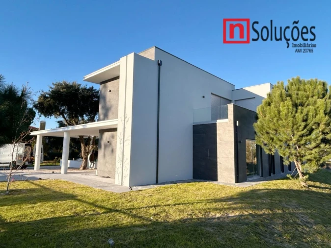 Moradia T6 para Venda em Santo Estêvão Foto 12