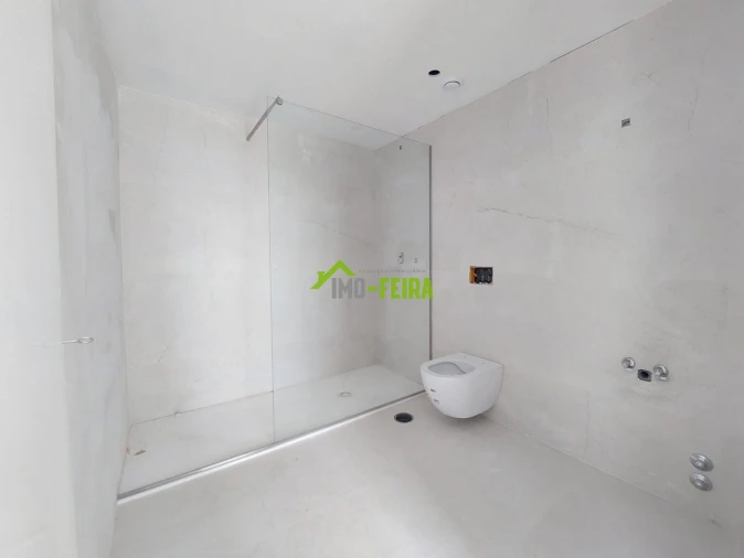 Apartamento T2 para Venda em São João da Madeira Foto 10