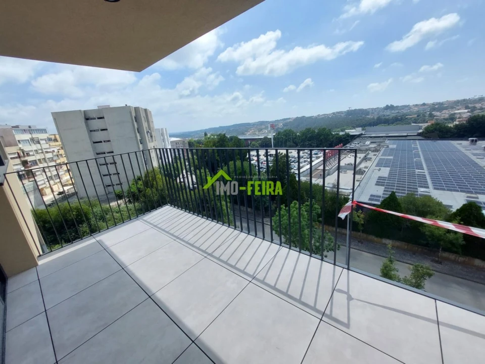 Apartamento T2 para Venda em São João da Madeira Foto 2