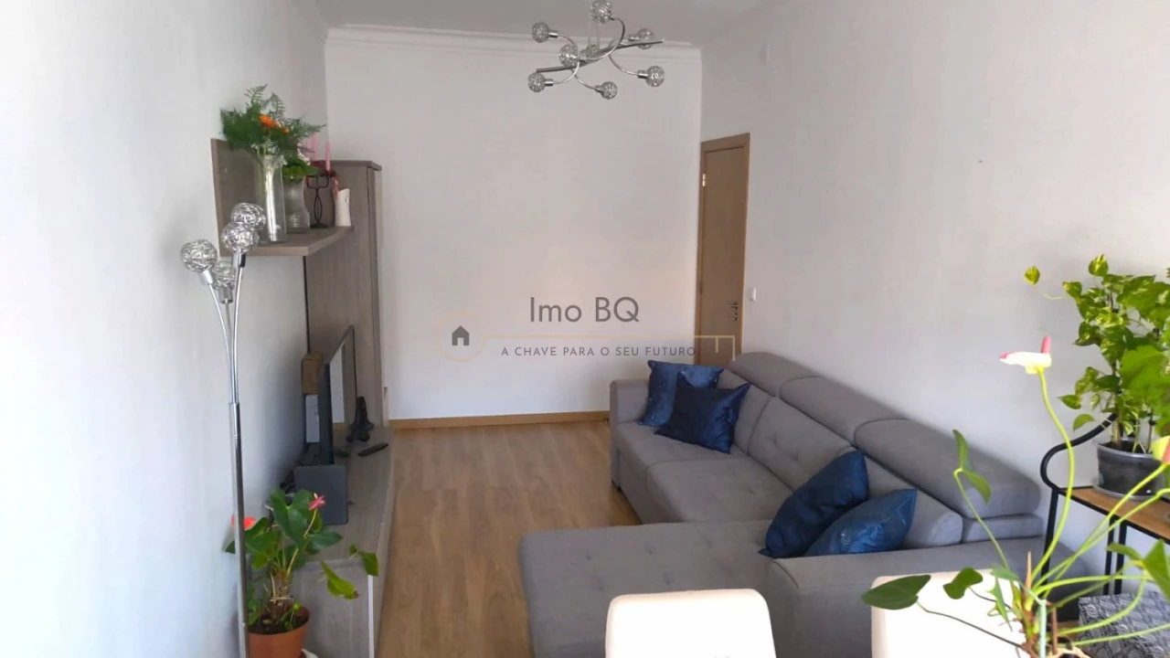 Apartamento T2 para Venda em Penha de França Foto 9
