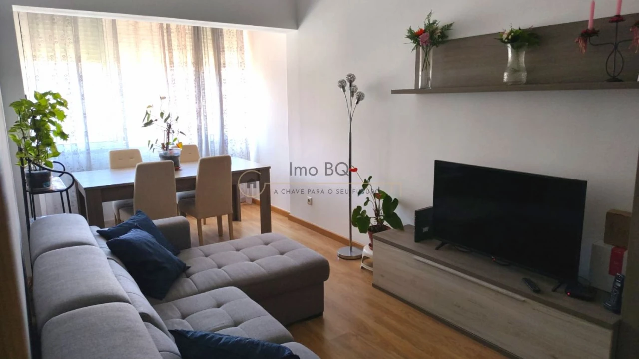 Apartamento T2 para Venda em Penha de França Foto 8