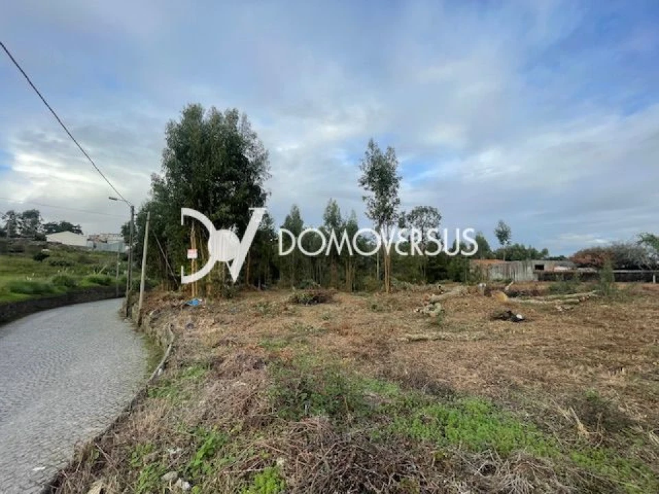 Terreno para Venda em Pedroso e Seixezelo Foto 1