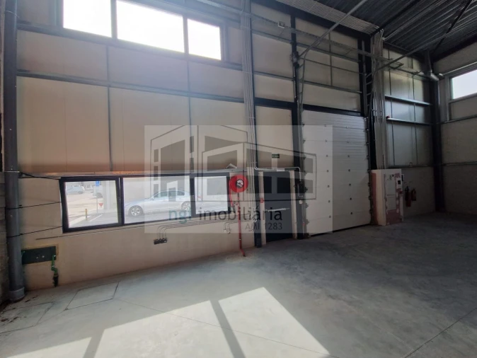 Loja para Arrendamento em Alverca do Ribatejo e Sobralinho Foto 9