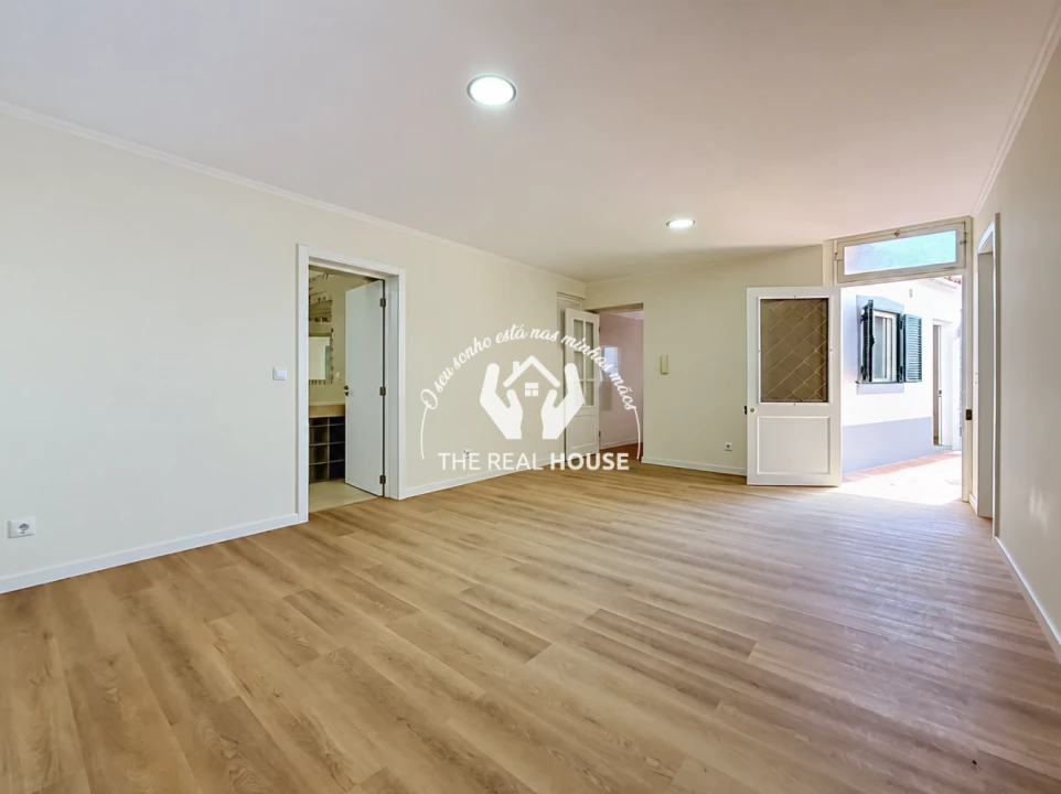 Apartamento T1 para Venda em Funchal (Santa Maria Maior) Foto 2