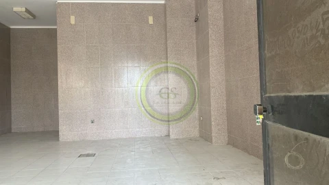 Loja para Arrendamento em Aver-O-Mar, Amorim e Terroso