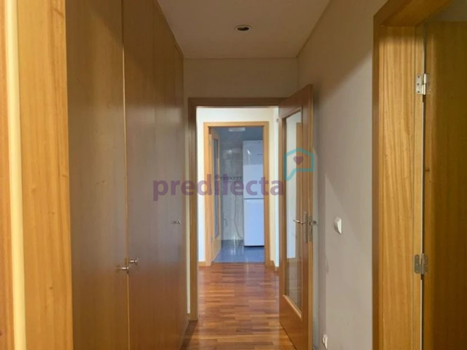 Apartamento T1 para Venda em Paranhos Foto 1