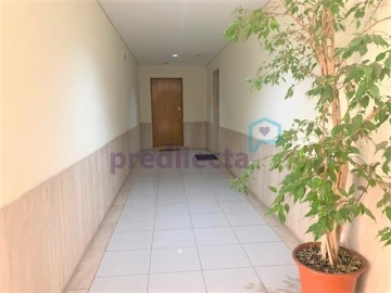 Apartamento T1 para Venda em Paranhos