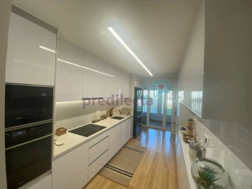 Apartamento T3 para Venda em Campanhã