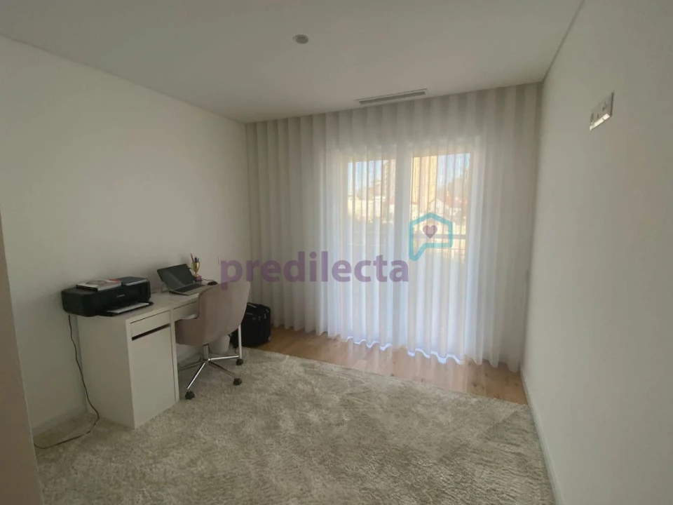 Apartamento T3 para Venda em Campanhã Foto 10