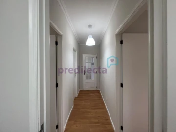 Apartamento T1 para Venda em Paranhos