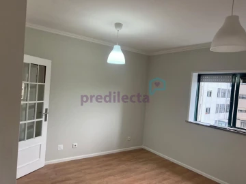 Apartamento T1 para Venda em Paranhos