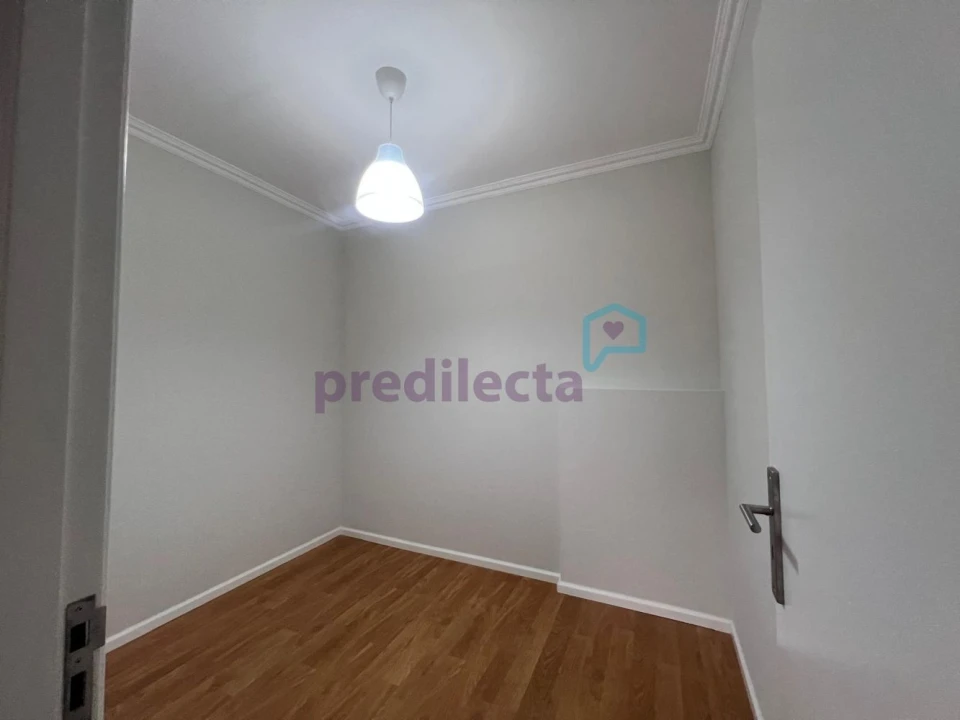 Apartamento T1 para Venda em Paranhos Foto 9