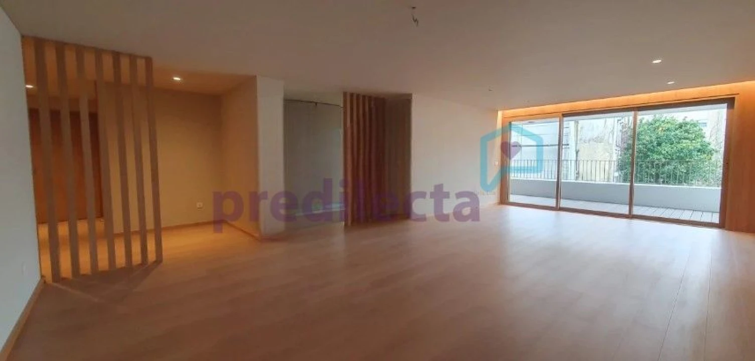 Apartamento T3 para Venda em Paranhos Foto 12
