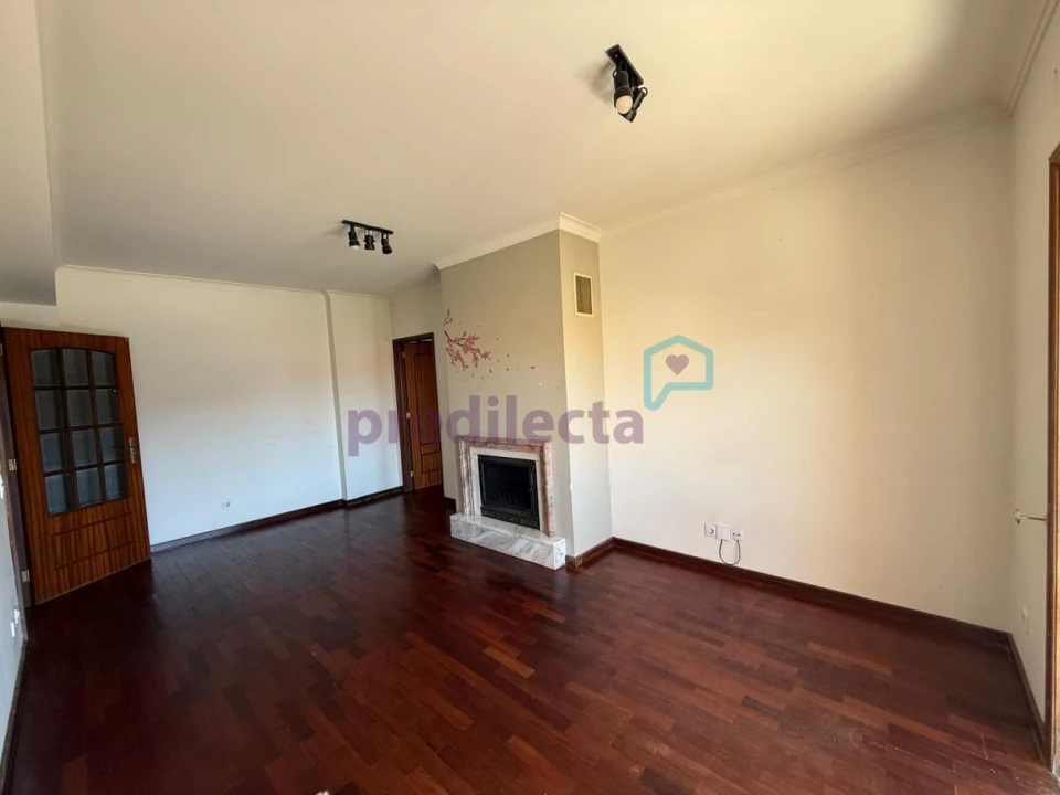 Apartamento T1 para Venda em Rio Tinto Foto 12