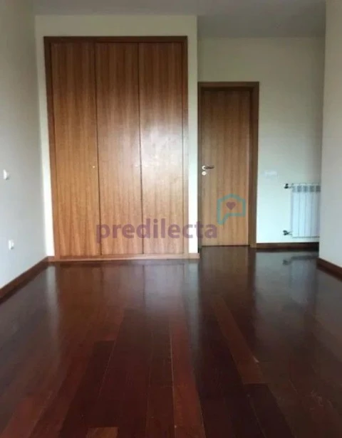 Apartamento T2 para Arrendamento em Paranhos
