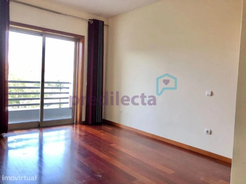 Apartamento T2 para Arrendamento em Paranhos Foto 5