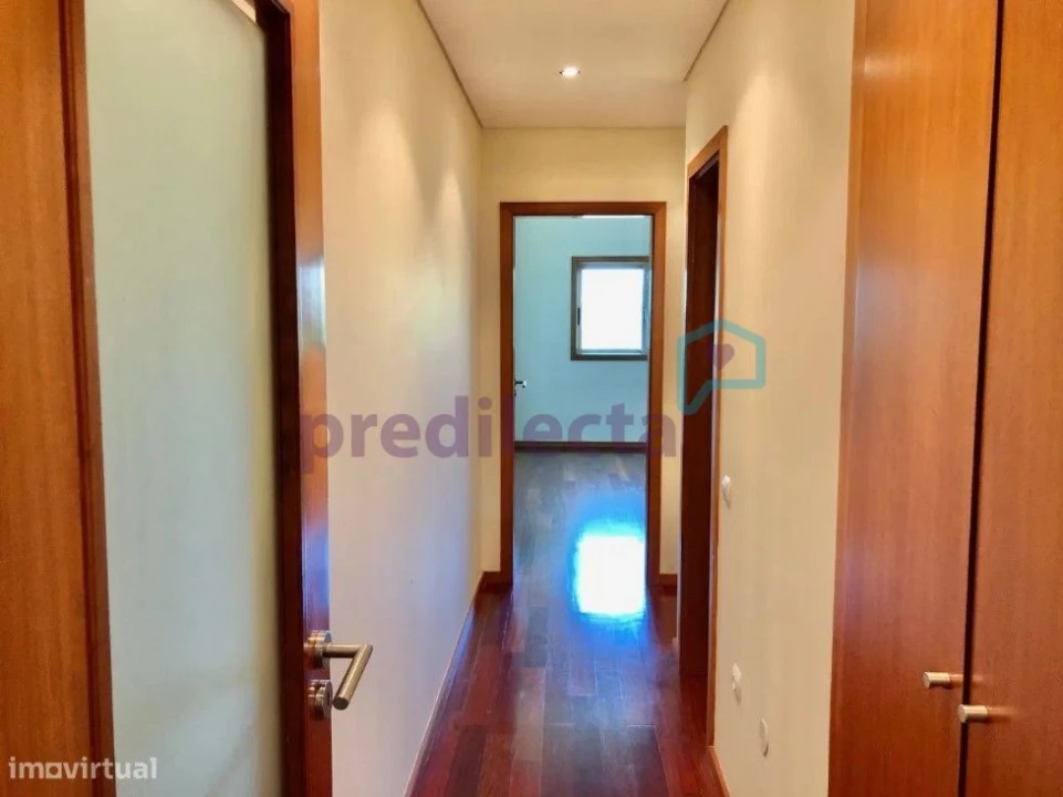 Apartamento T2 para Arrendamento em Paranhos Foto 6