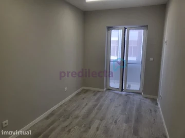 Apartamento T2 para Venda em Campanhã