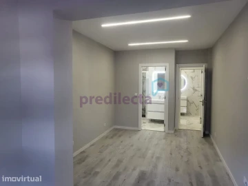 Apartamento T2 para Venda em Campanhã