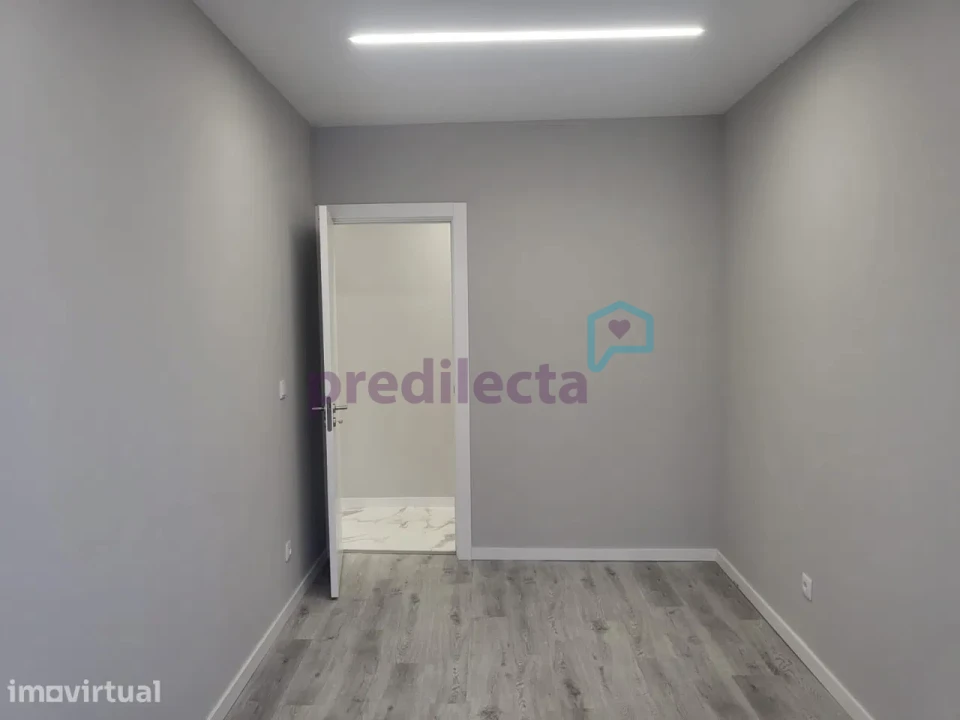 Apartamento T2 para Venda em Campanhã Foto 22