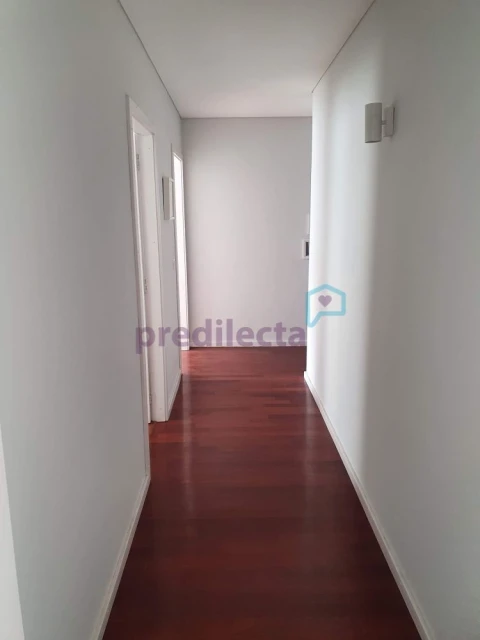 Apartamento T3 para Venda em Lordelo do Ouro e Massarelos