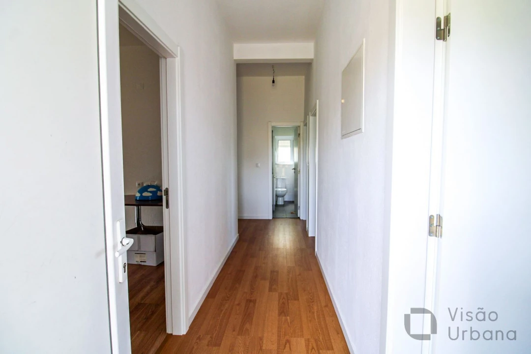Apartamento T3 para Venda em Mundão Foto 8